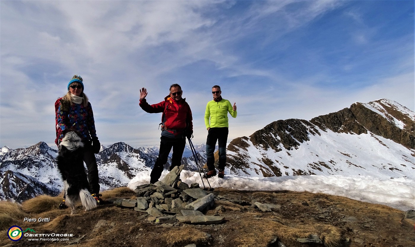 63 In vetta alla Cima di Lemma (2348 m) con vista in Pizzo Scala (2429 m).JPG -                                